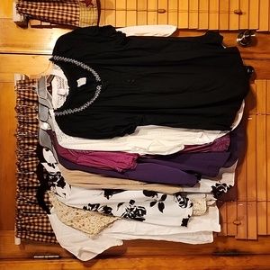 Bundle of 8 really  cute assortment of different size 2X blouses.